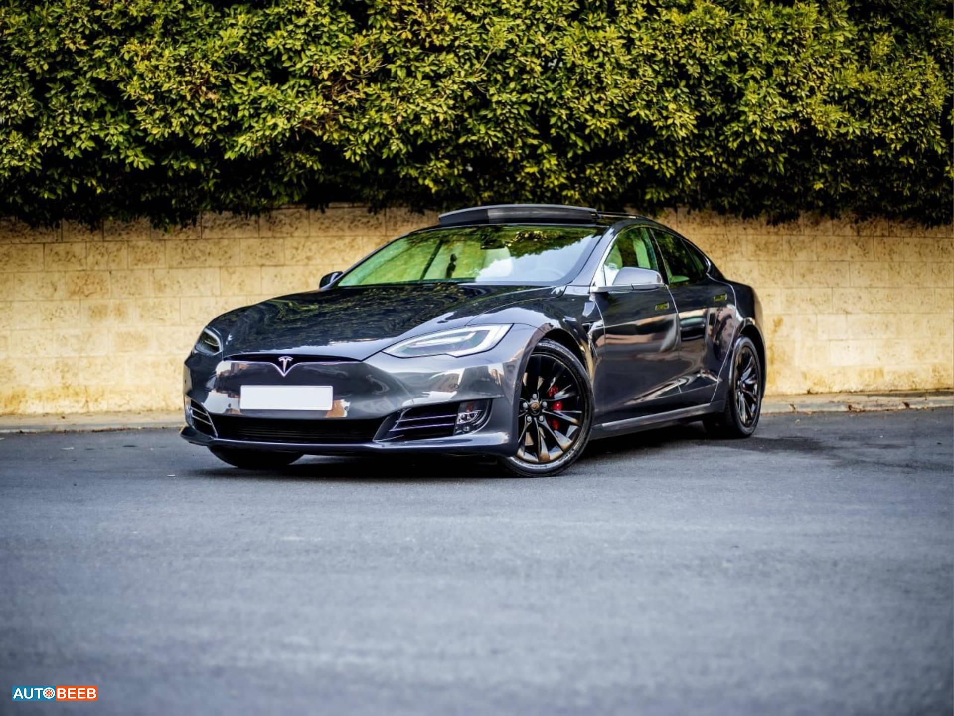 Tesla S 2017