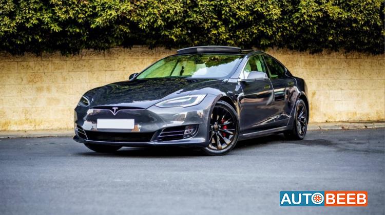 Tesla S 2017