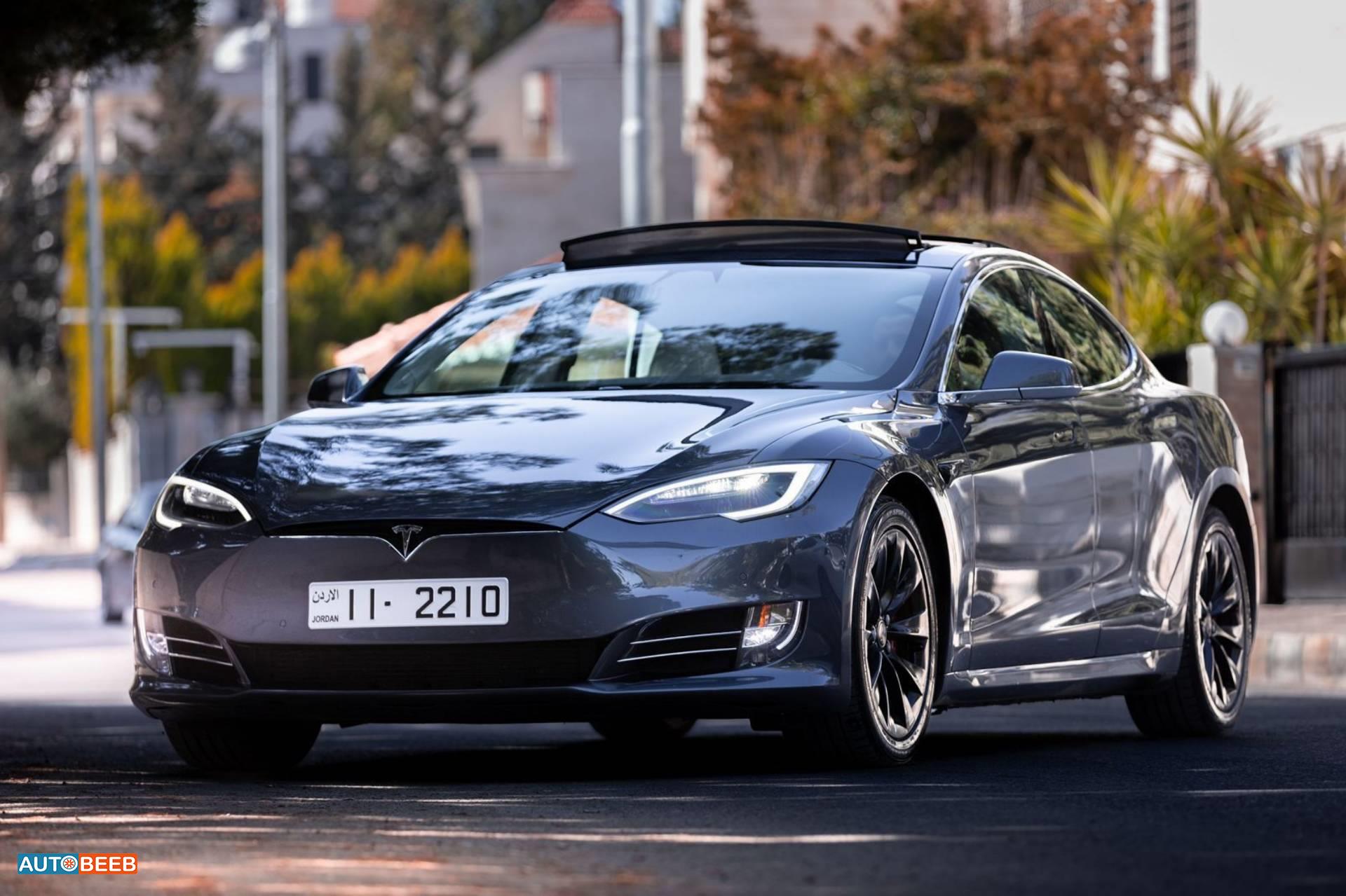 Tesla S 2017