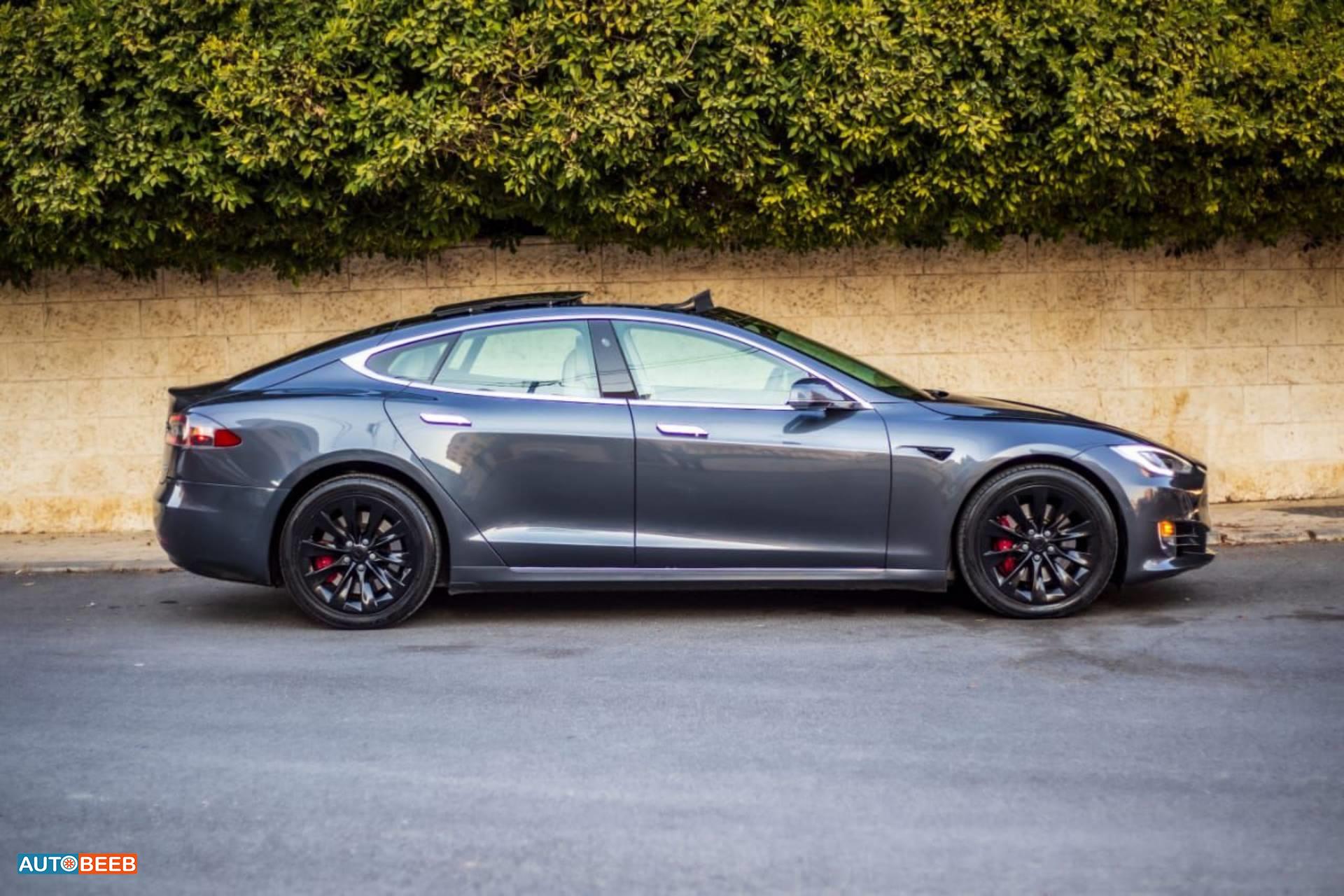 Tesla S 2017