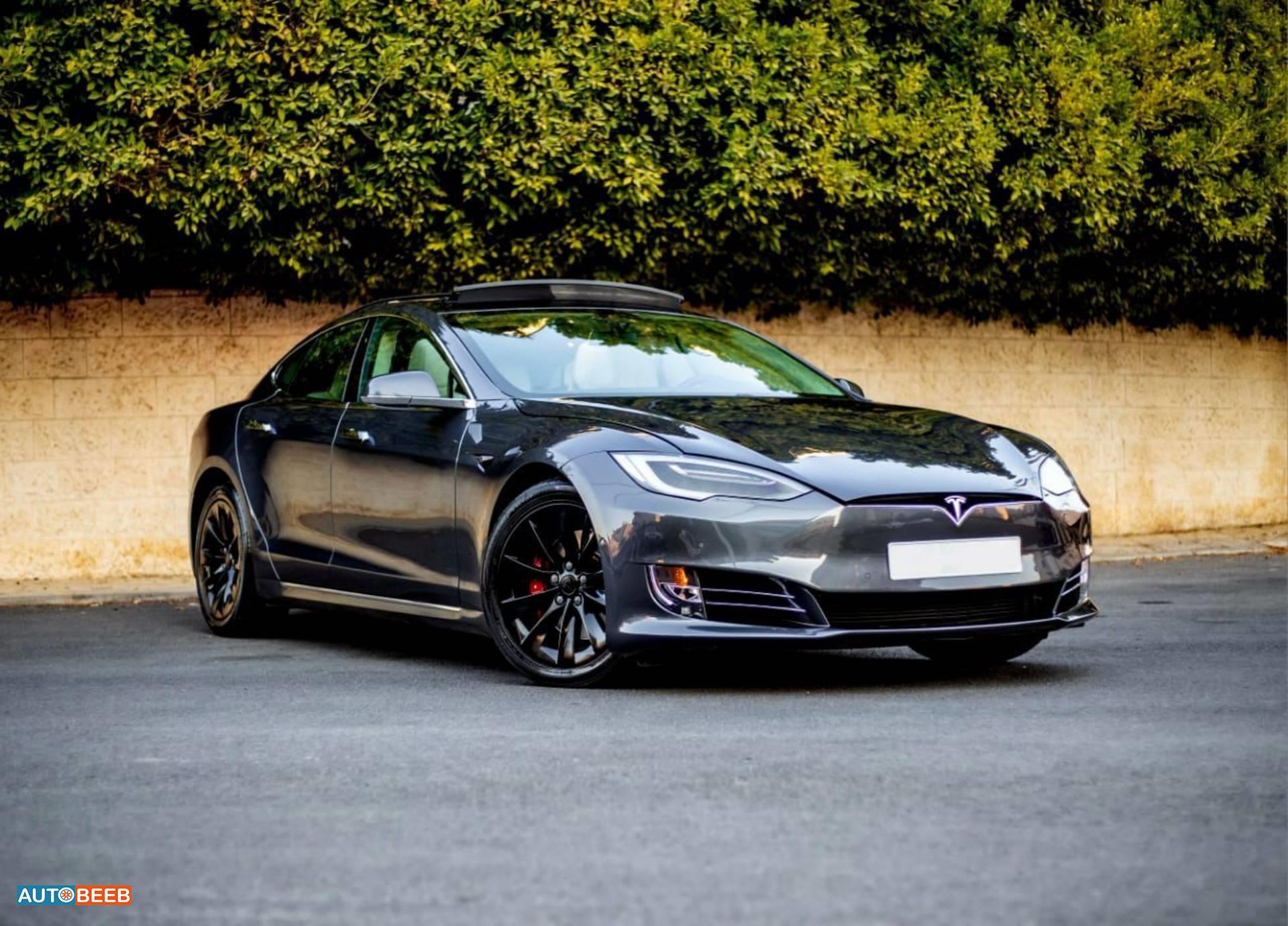 Tesla S 2017