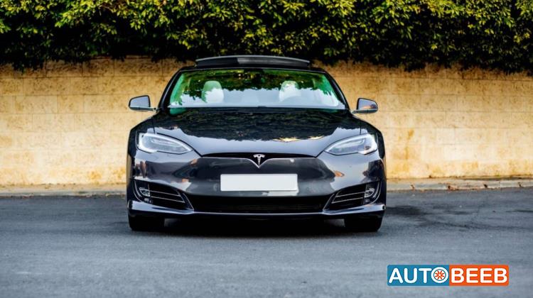 Tesla S 2017