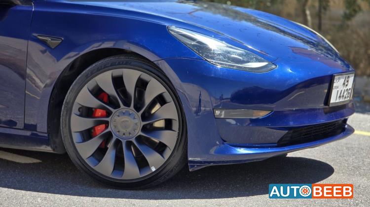 Tesla 3 2023