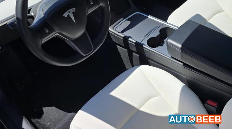Tesla 3 2023