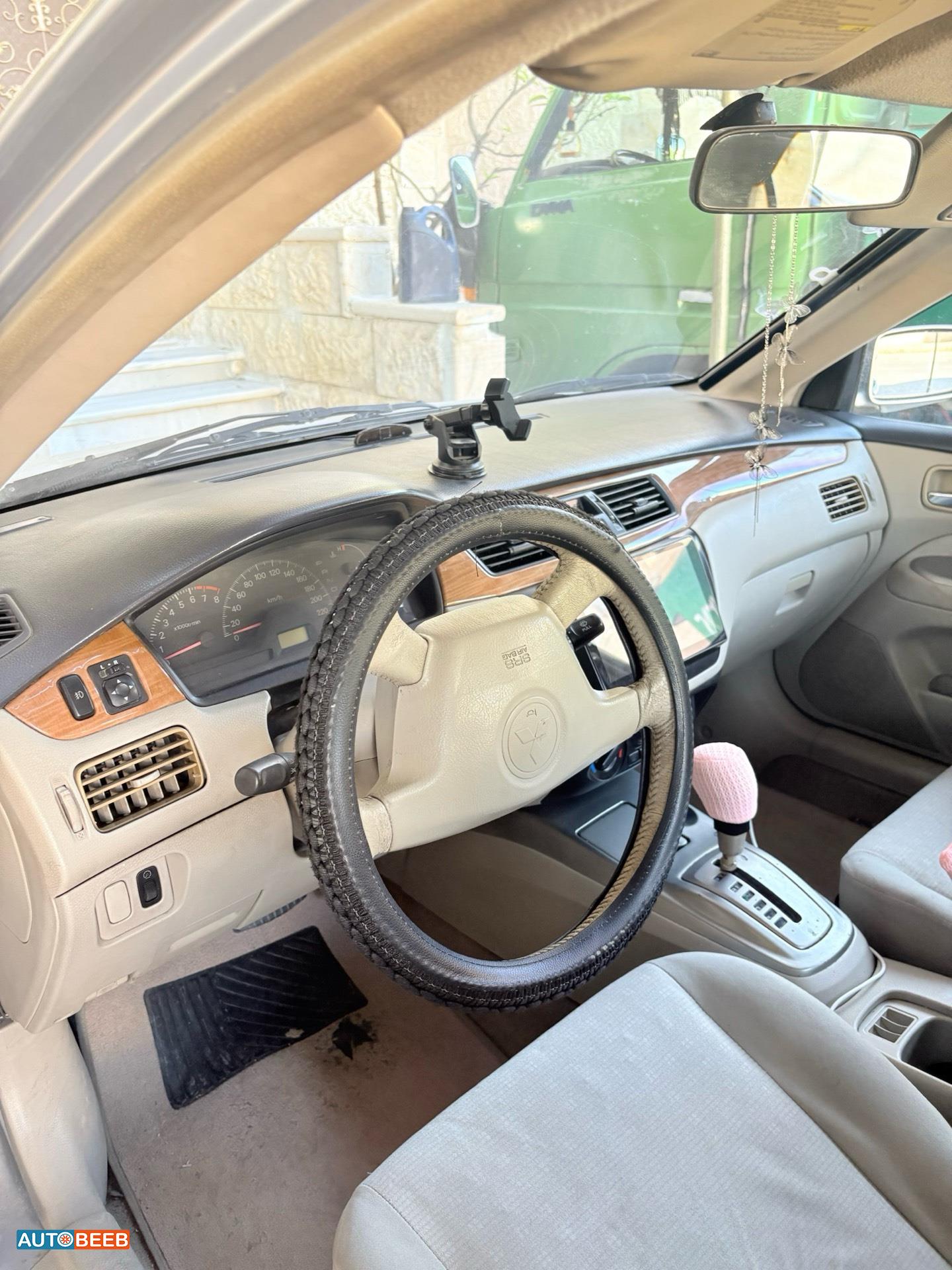 Mitsubishi Lancer 2005