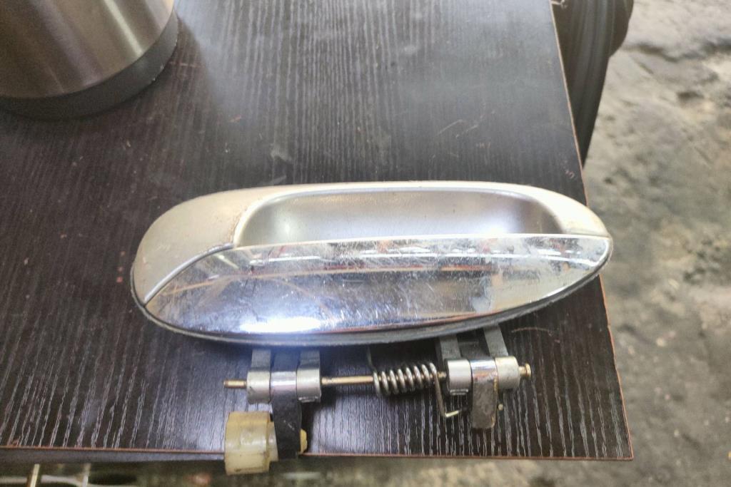 Body  Door Handle  KIA Spectra
