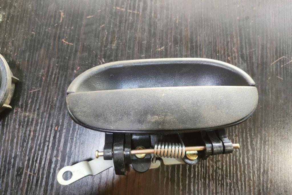 Body  Door Handle  Hyundai Accent