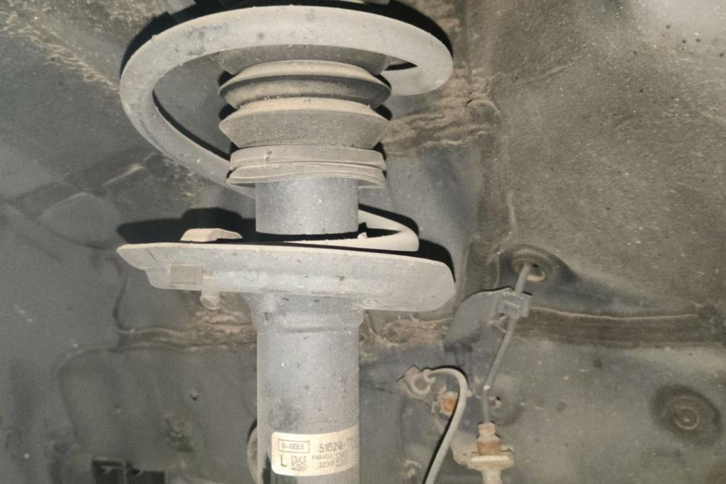  Shock Absorber Honda CR-V