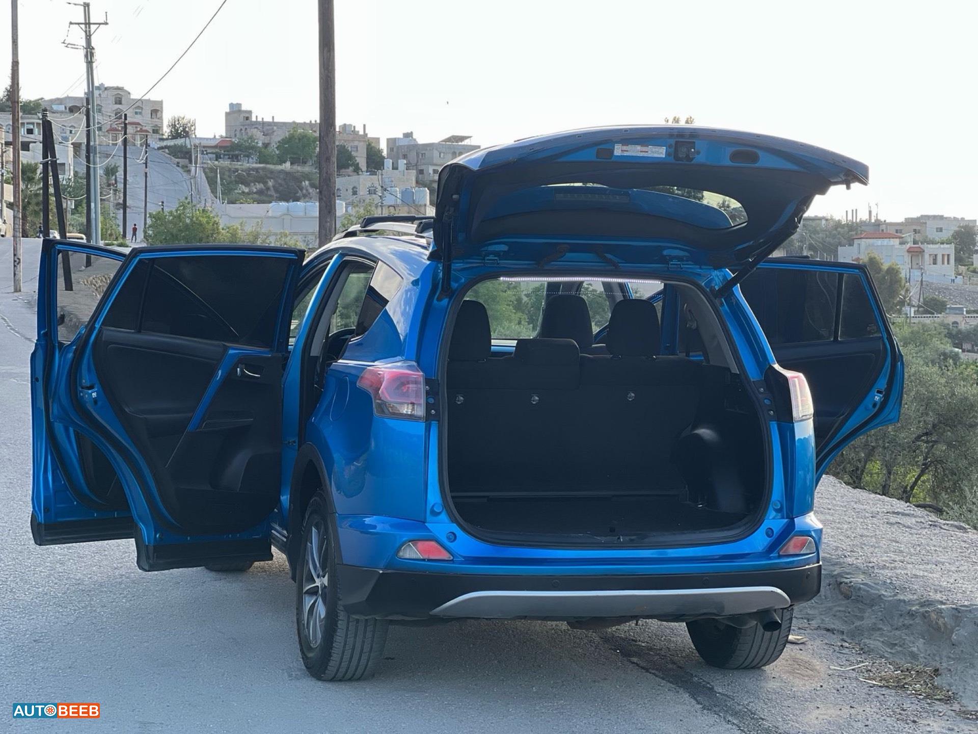 Toyota RAV4 2017