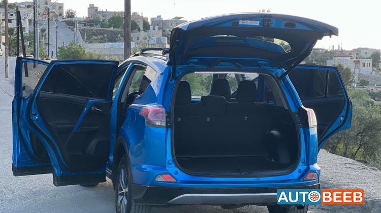 Toyota RAV4 2017