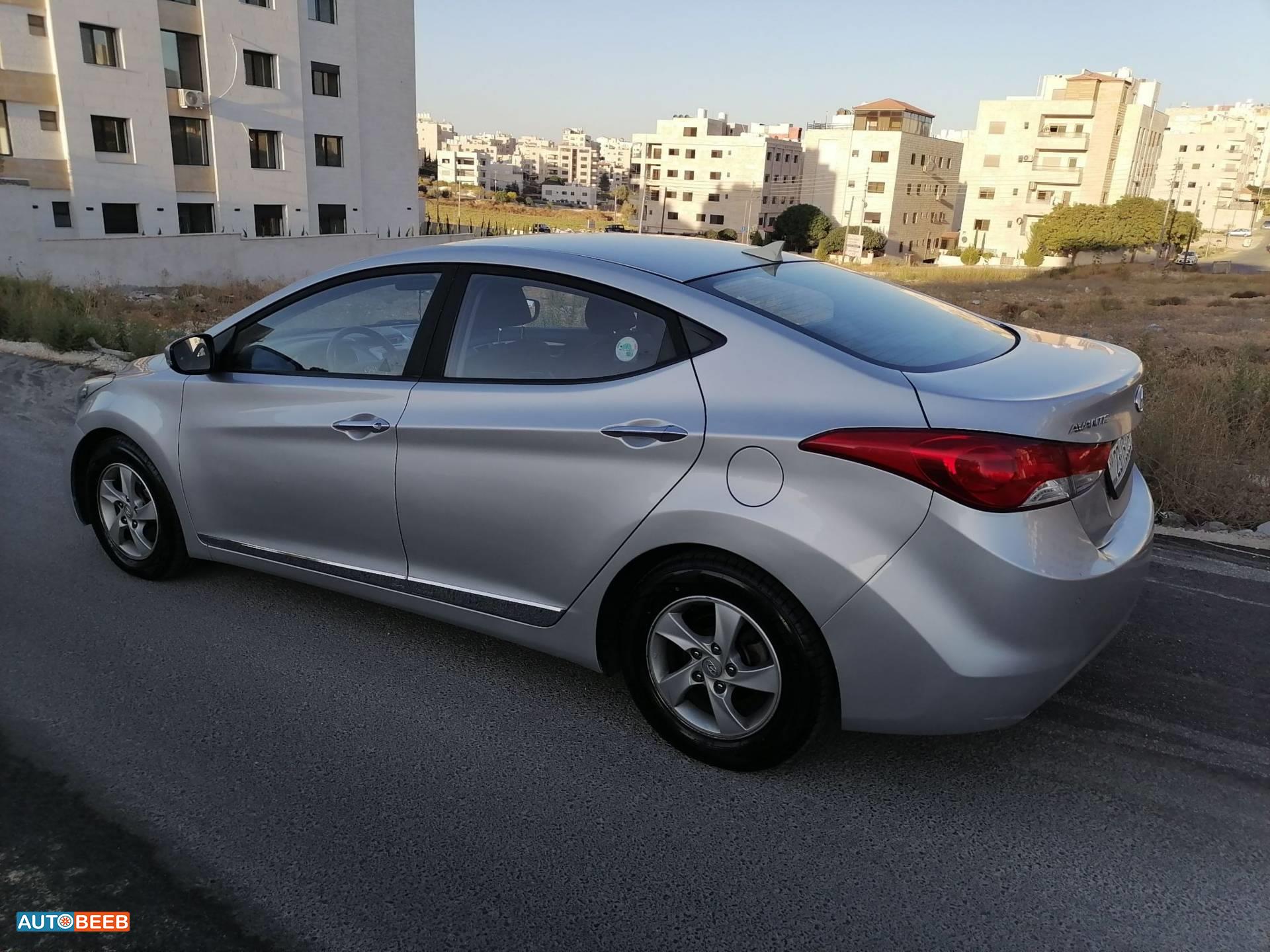 هيونداي افانتي 2012
