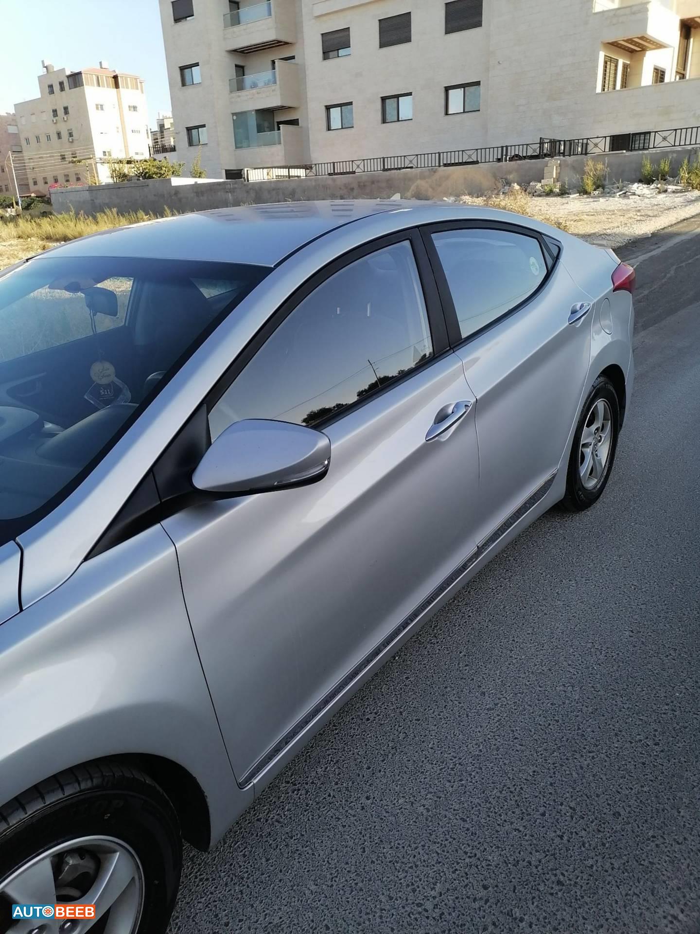 هيونداي افانتي 2012