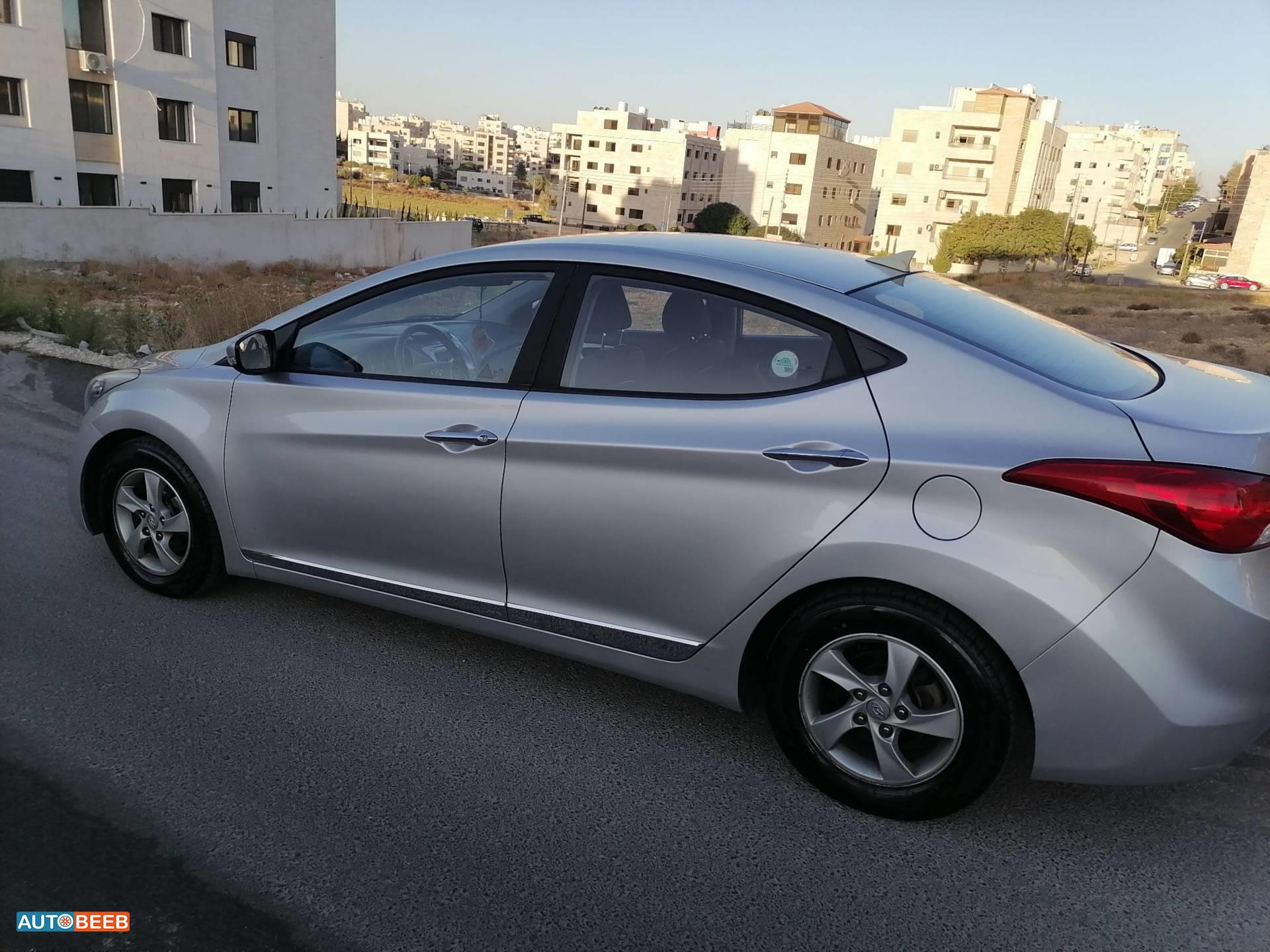 هيونداي افانتي 2012