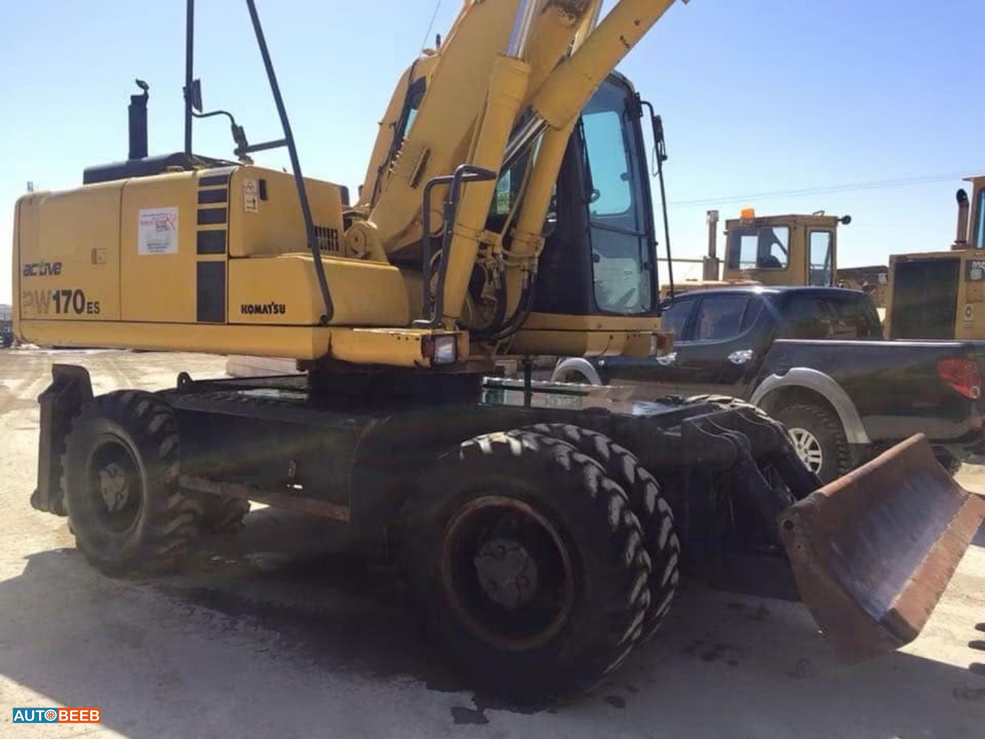 Tracked Excavator Komatsu 2001