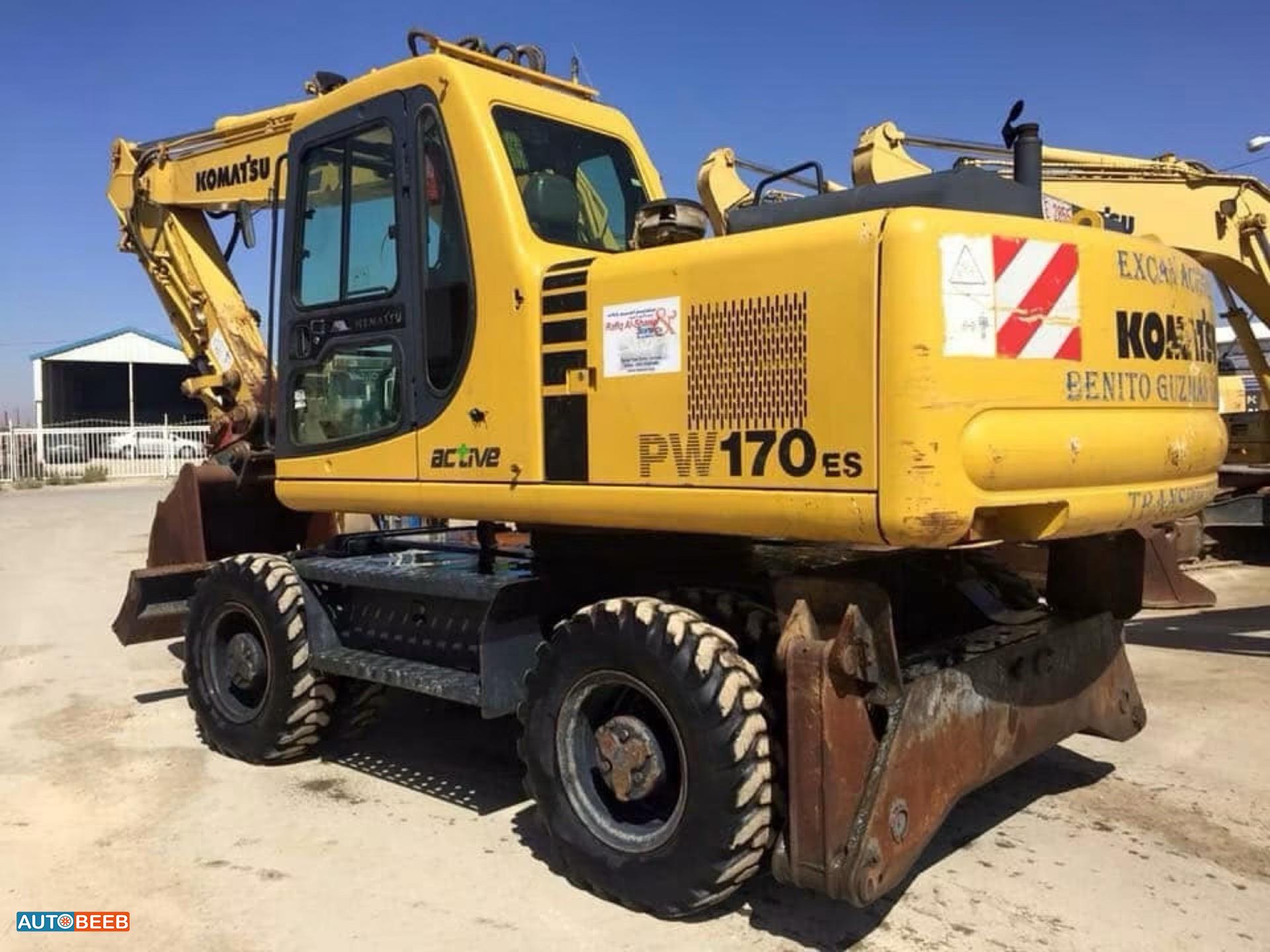 Tracked Excavator Komatsu 2001