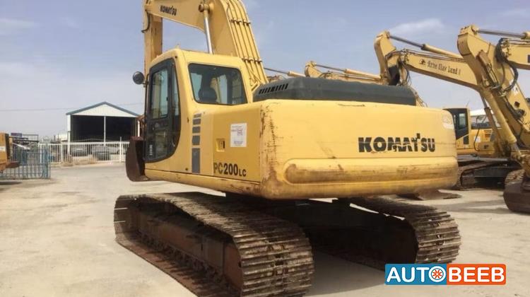Tracked Excavator Komatsu 2001