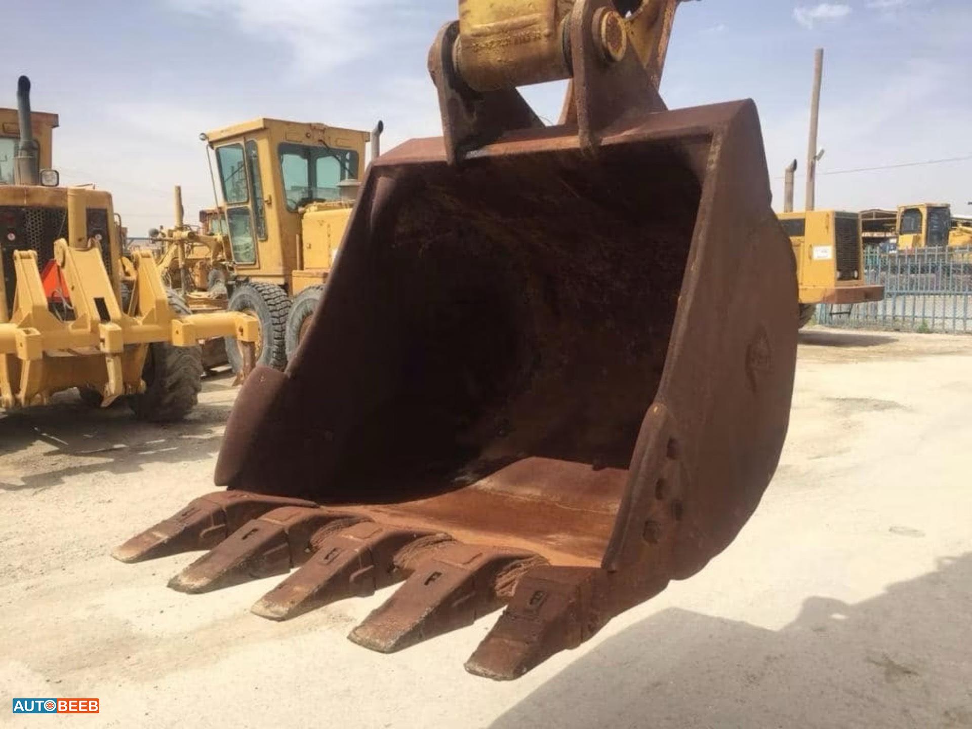 Tracked Excavator Komatsu 2001