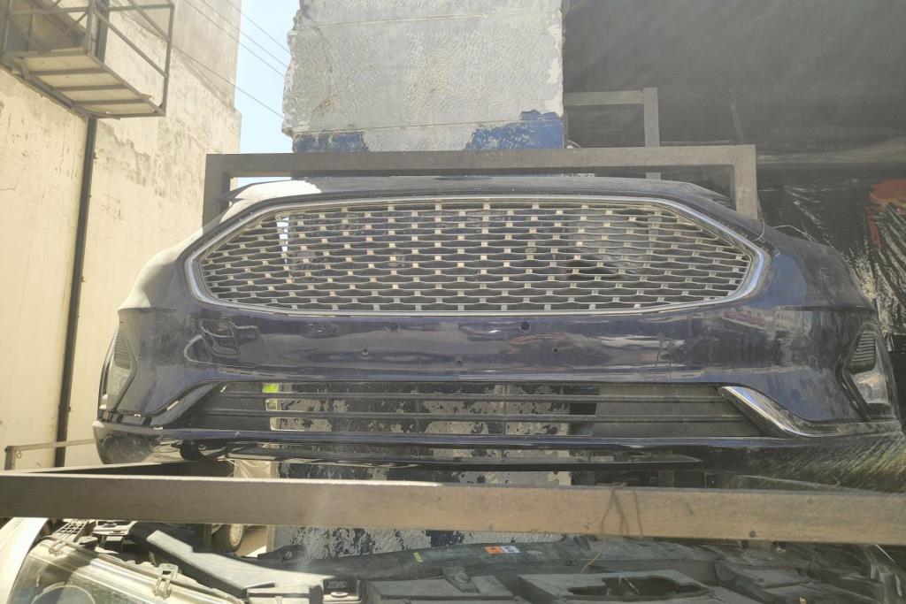 Body  Bumper Ford Fusion