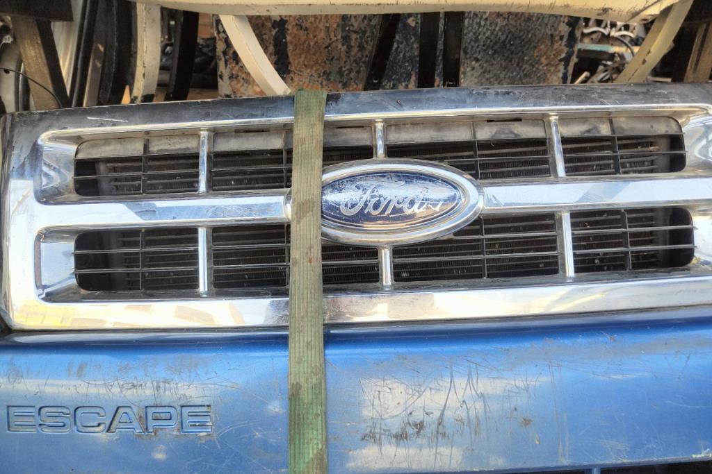Body  Grilles Ford Escape