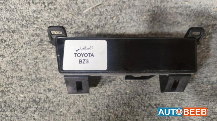 لوحة شاشة تويوتا bz3x 2022 2023 2024