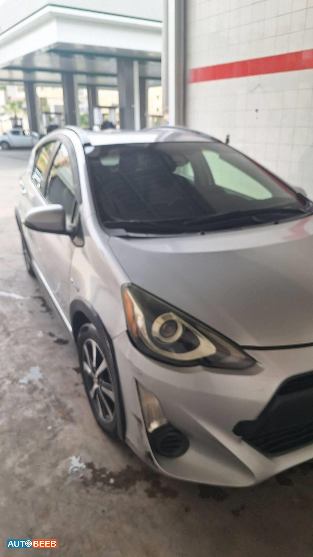 Toyota Prius C 2018
