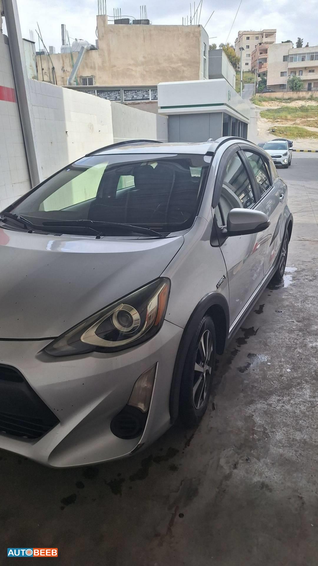 Toyota Prius C 2018