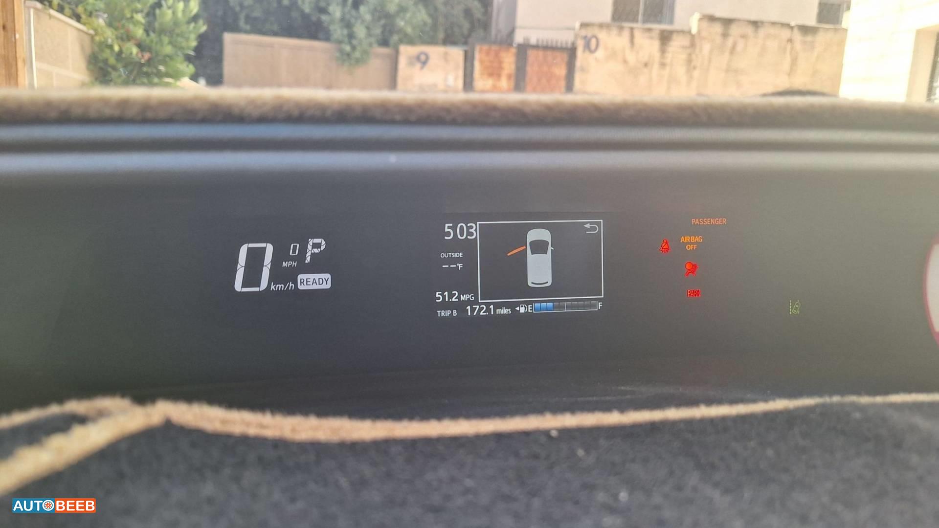 Toyota Prius C 2018