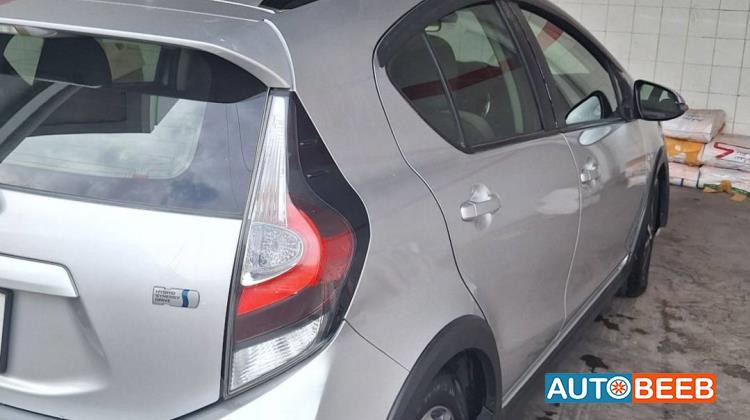 Toyota Prius C 2018