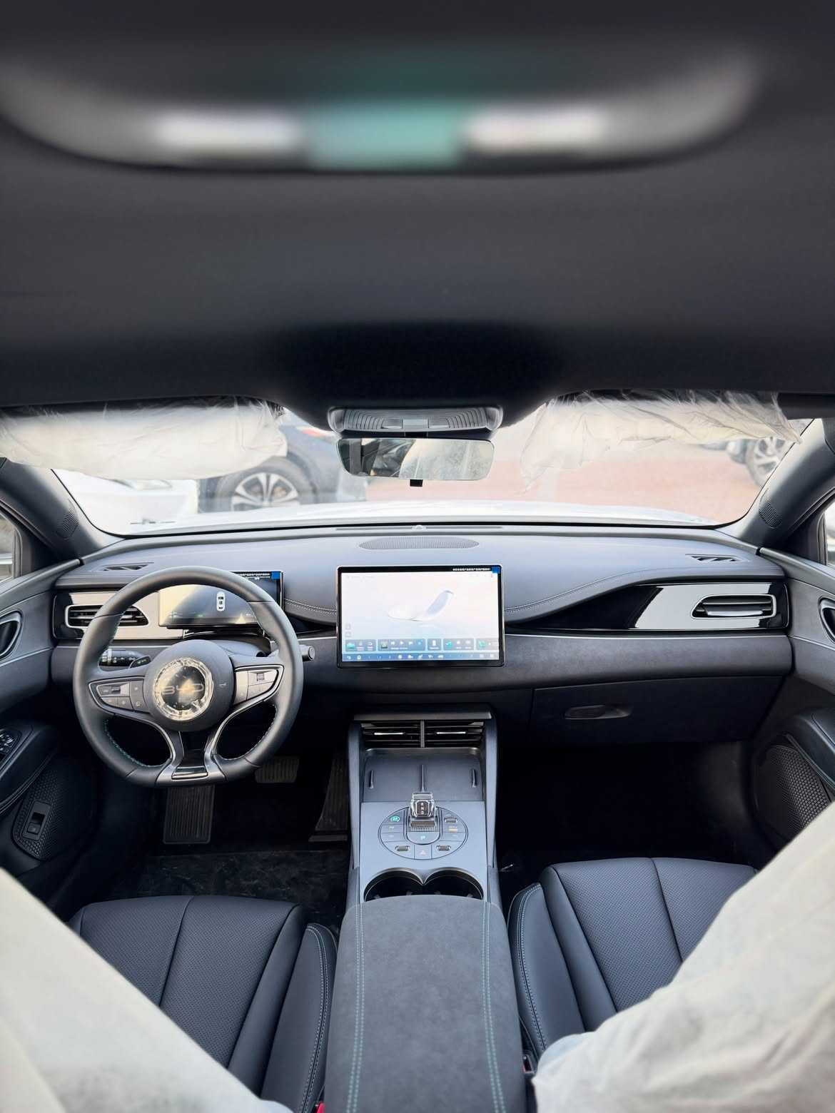 بي واي دي سيل 2025