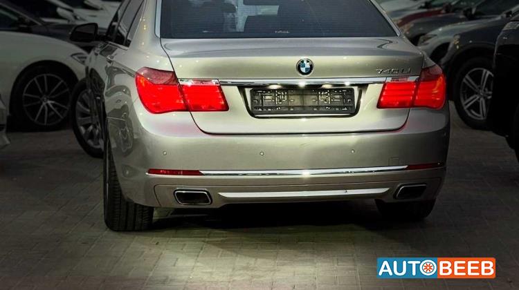 بي ام دبليو 740 2015