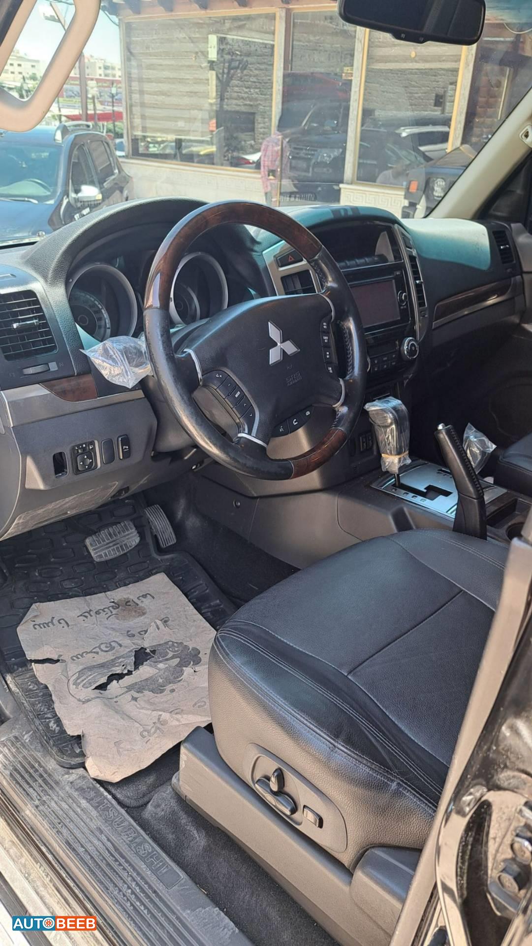 Mitsubishi Pajero 2018