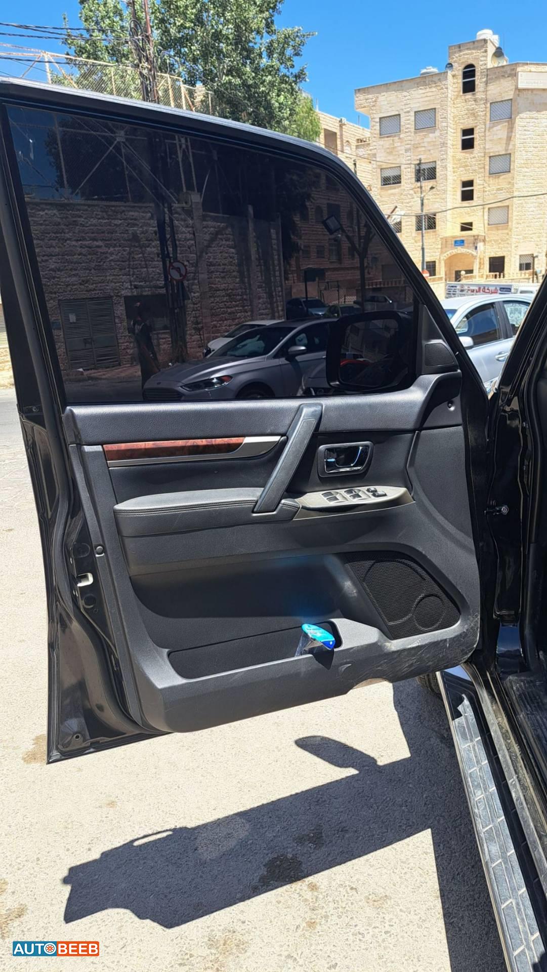 Mitsubishi Pajero 2018