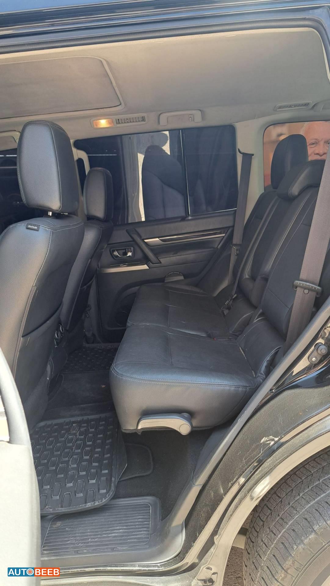 Mitsubishi Pajero 2018