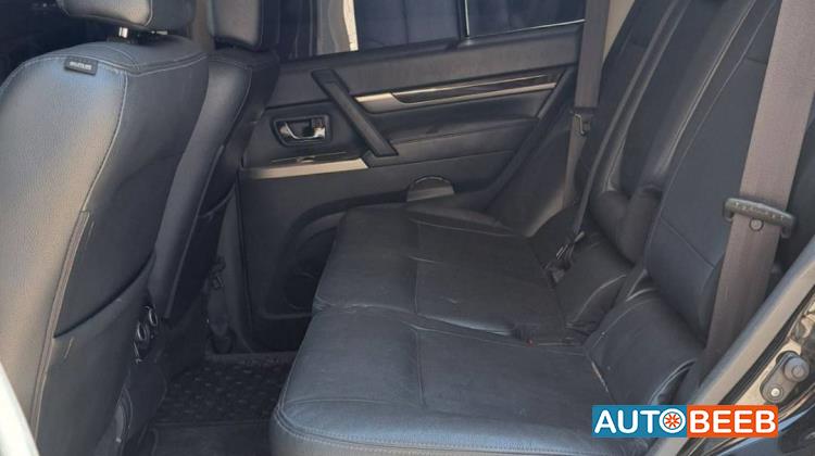 Mitsubishi Pajero 2018