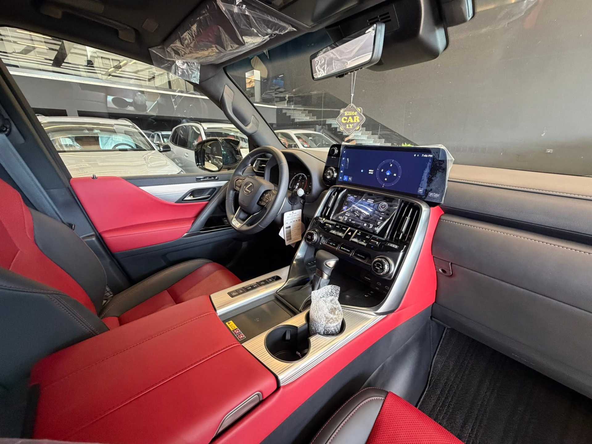 لكزس LX600 2025