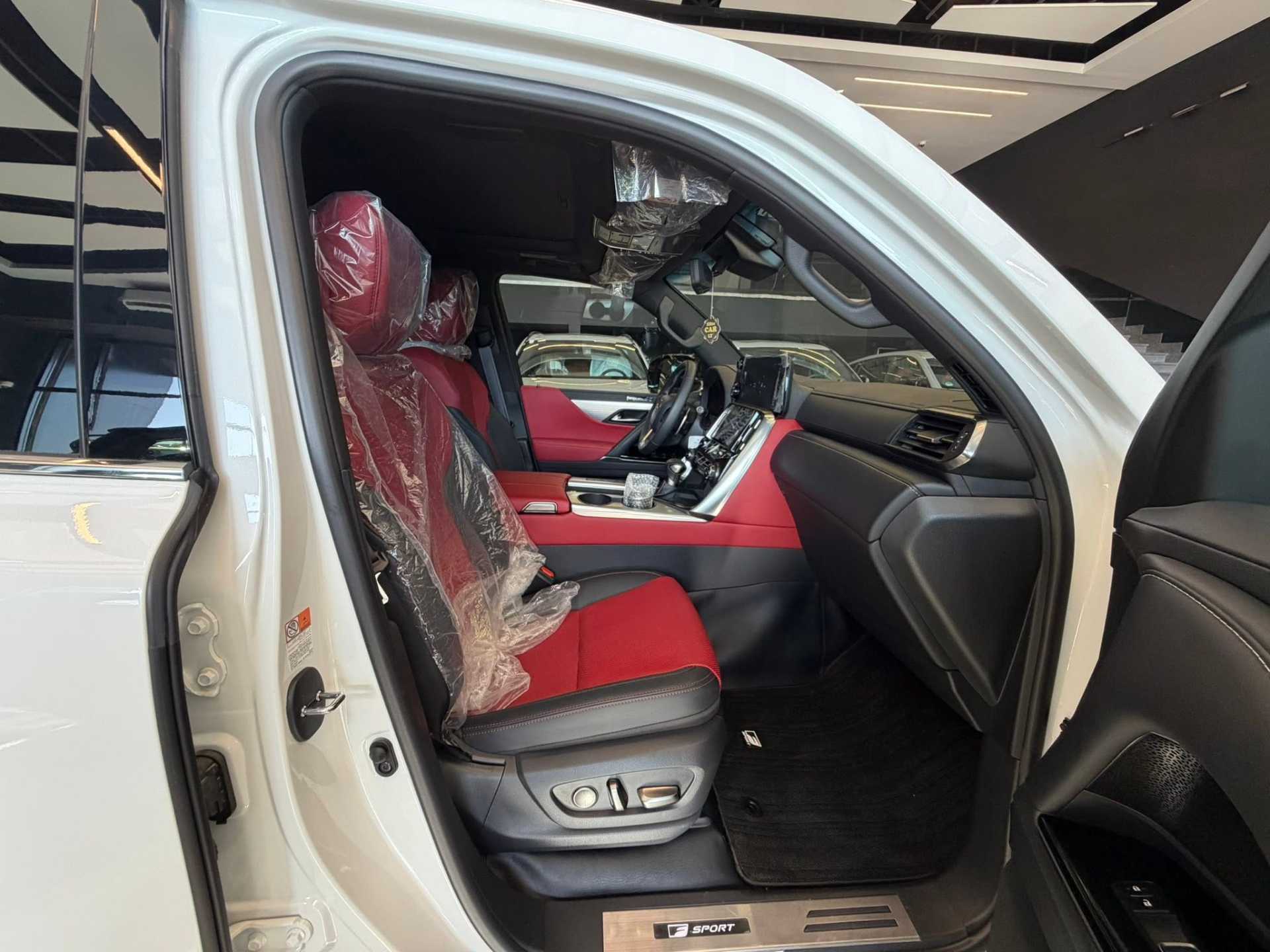 لكزس LX600 2025