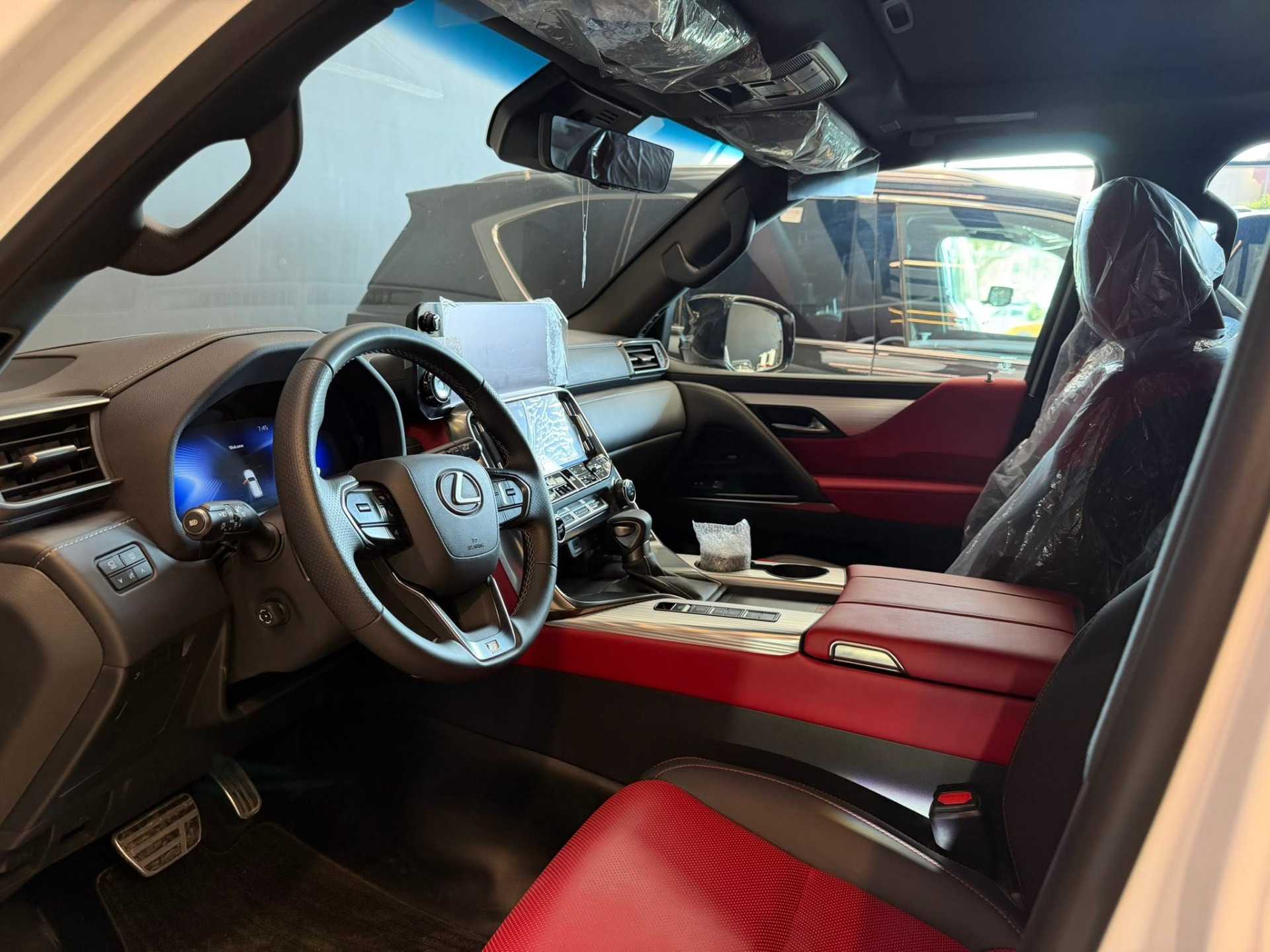 لكزس LX600 2025