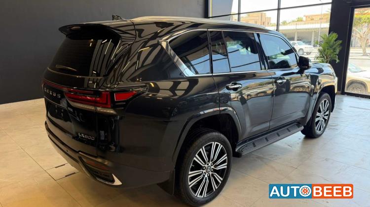 Lexus LX600 2025