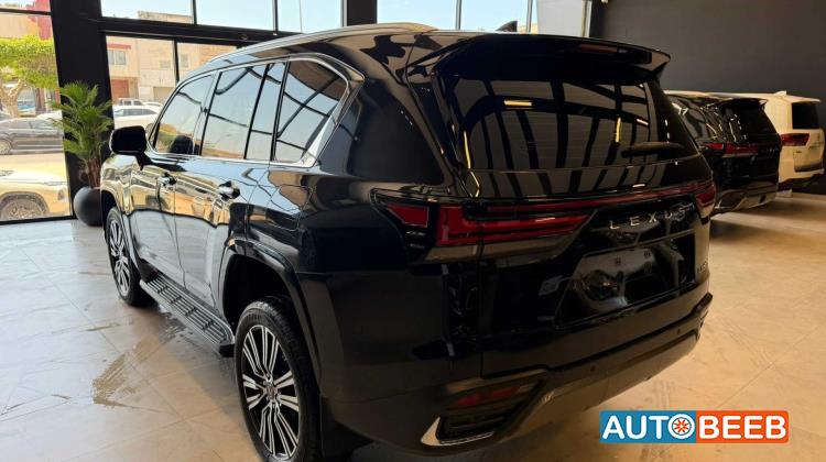 Lexus LX600 2025