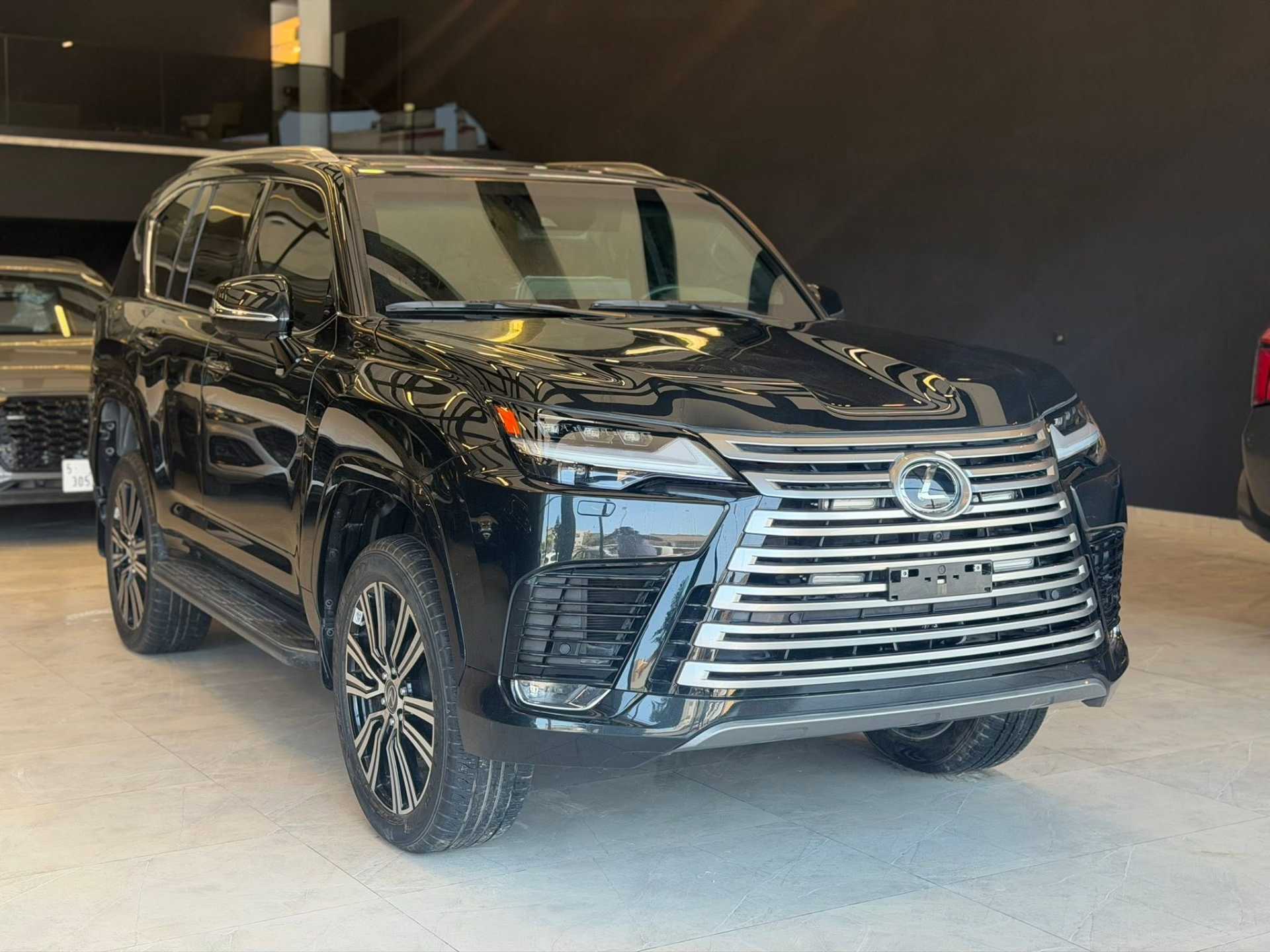 Lexus LX600 2025