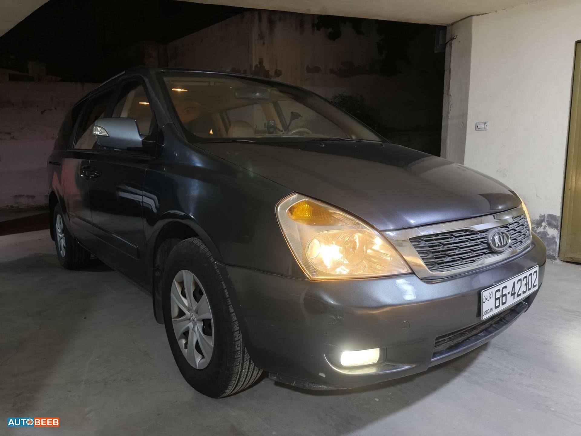 KIA Carnival 2013