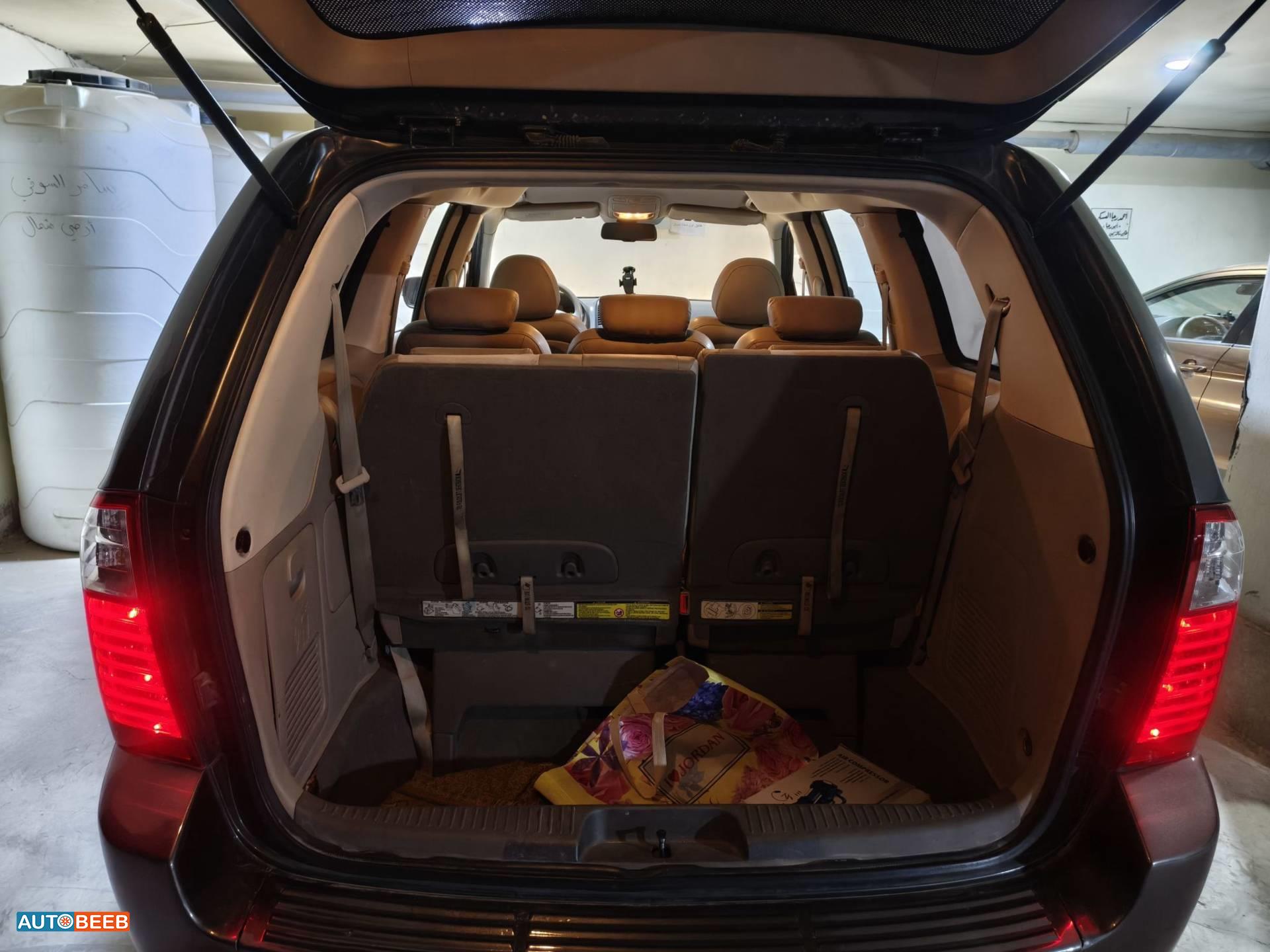 KIA Carnival 2013