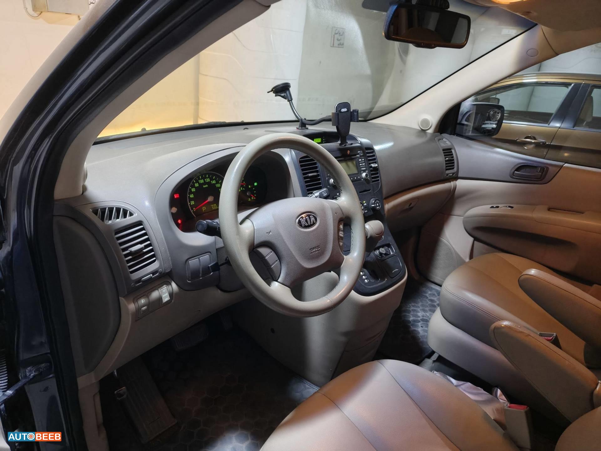 KIA Carnival 2013