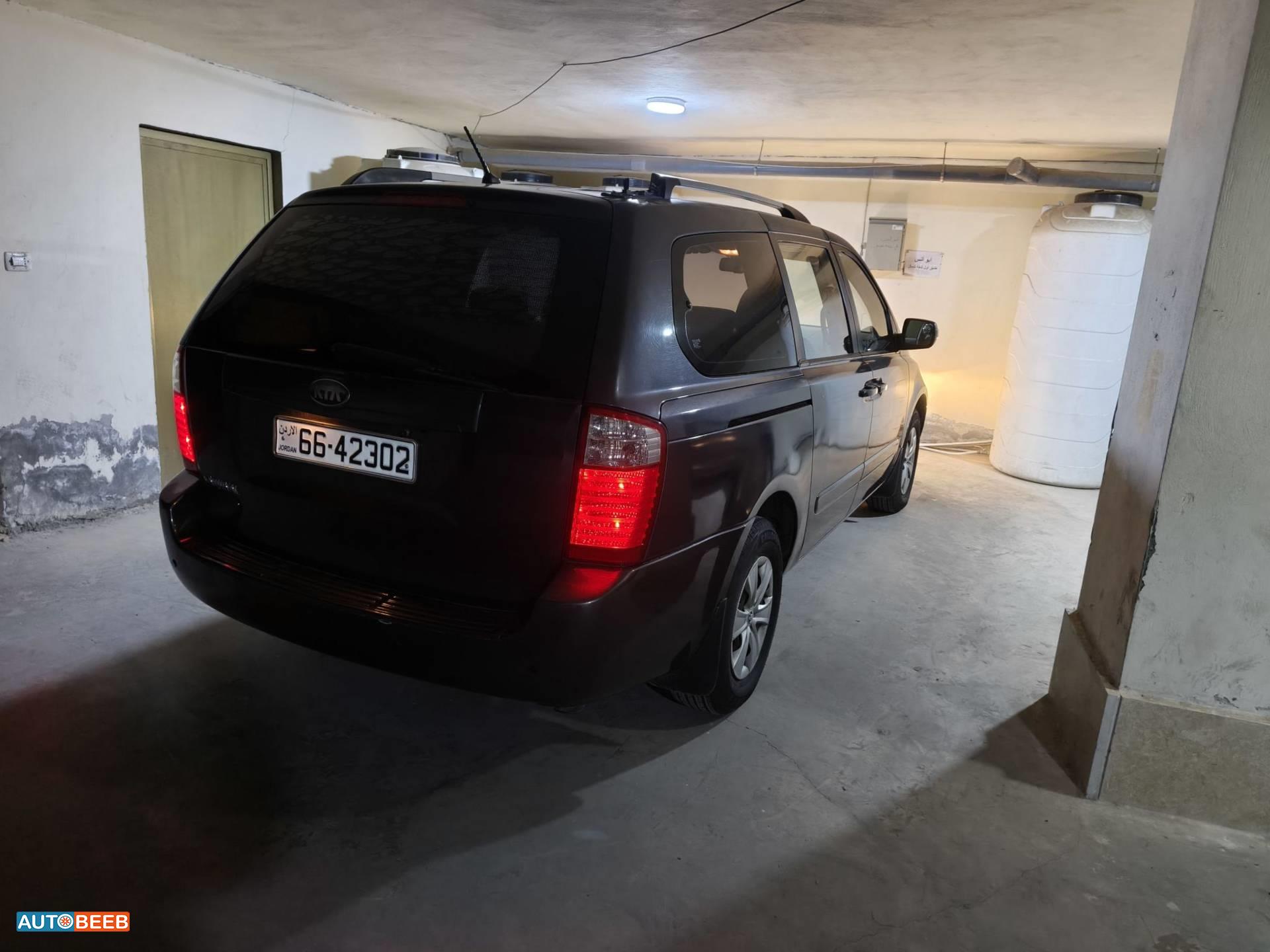 KIA Carnival 2013