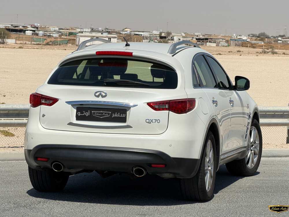 انفينيتي كيو اكس 70 2018