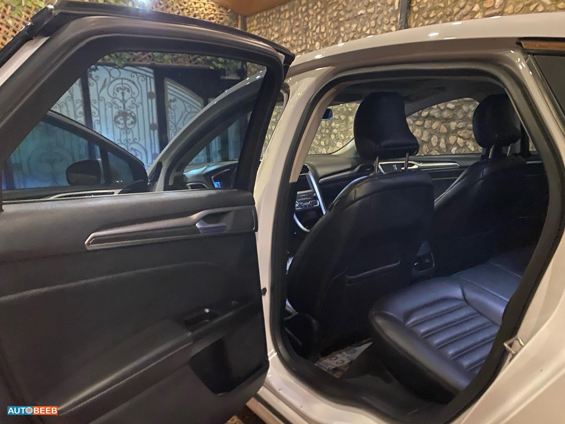 Ford Fusion 2019