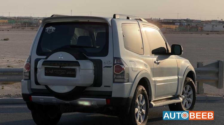 ميتسوبيشي باجيرو 2009