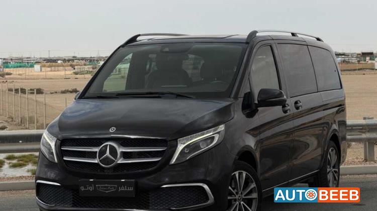 ميني باص مرسيدس بنز 2022