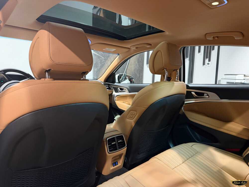 جينيسيس G70 2025