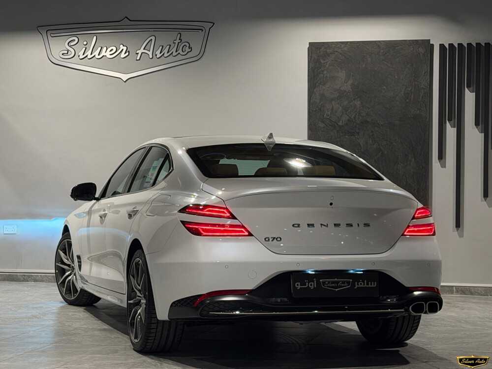 جينيسيس G70 2025